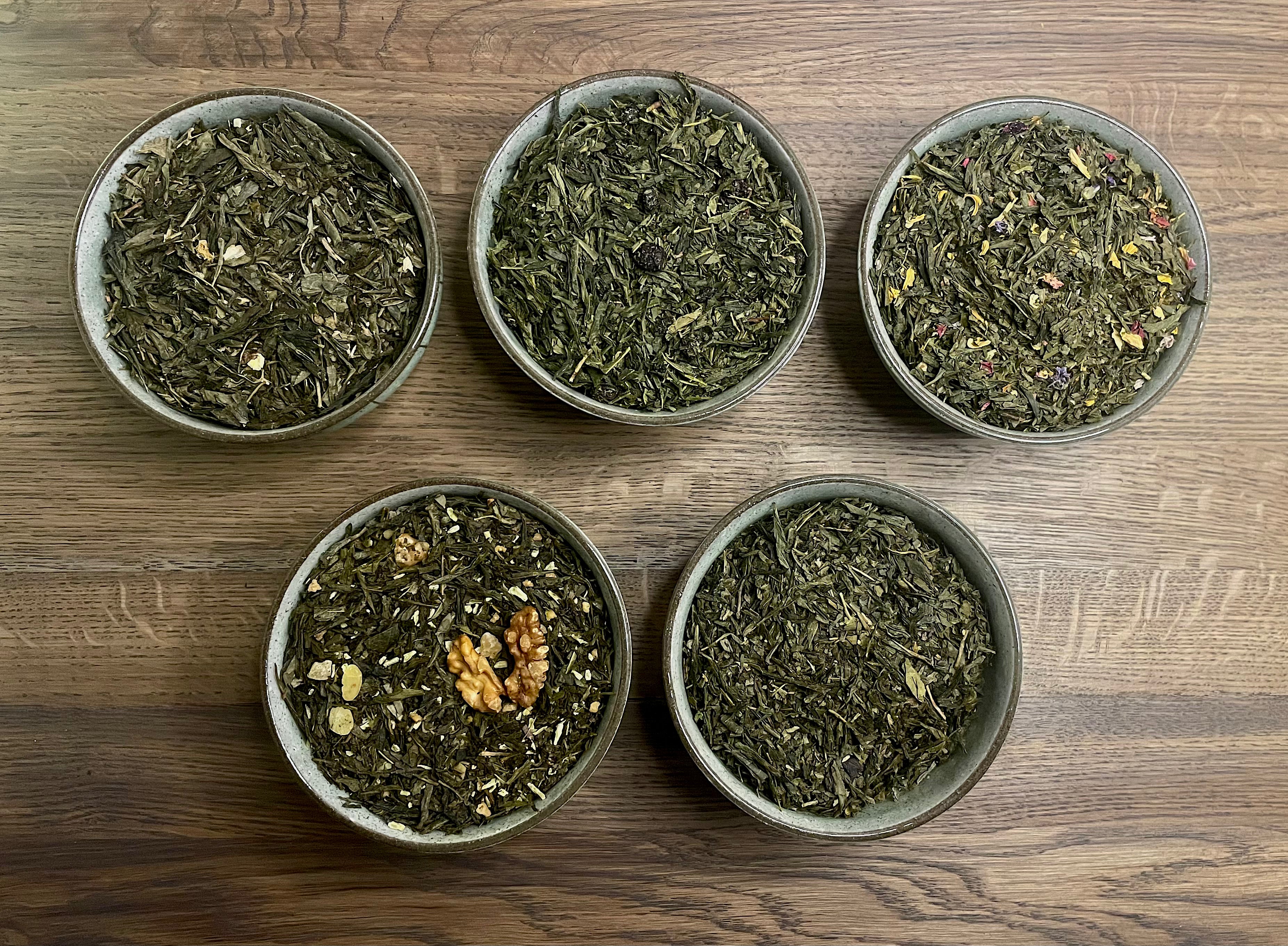 Bundle Grüne Symphonie – Fünf feine, aromatisierte Grüntees mit Charakter – 5 Sorten à 100 g