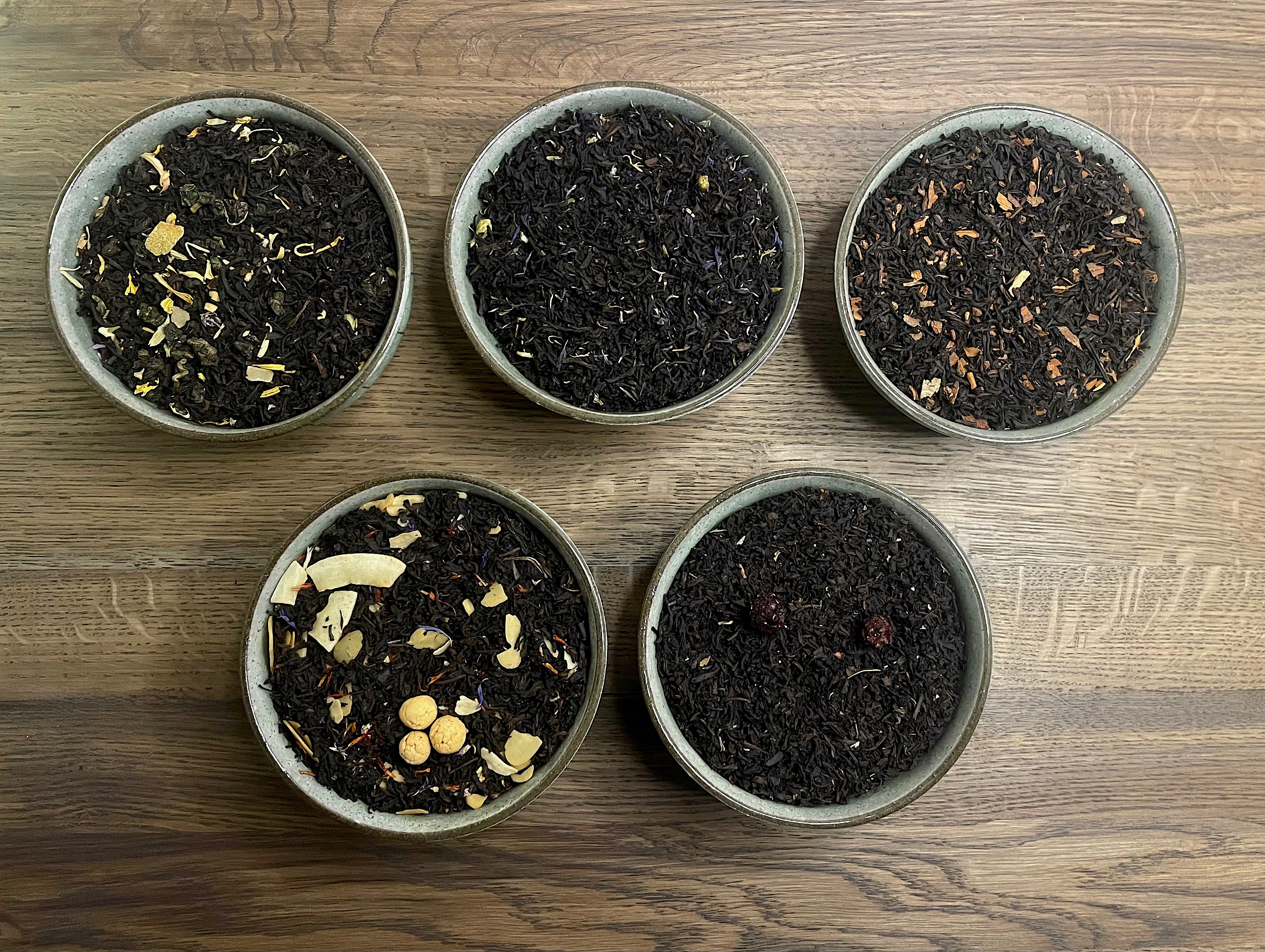 Bundle Süße Stunde – Aromatisierte Schwarztees für Genießer:innen – 5 Sorten à 100 g