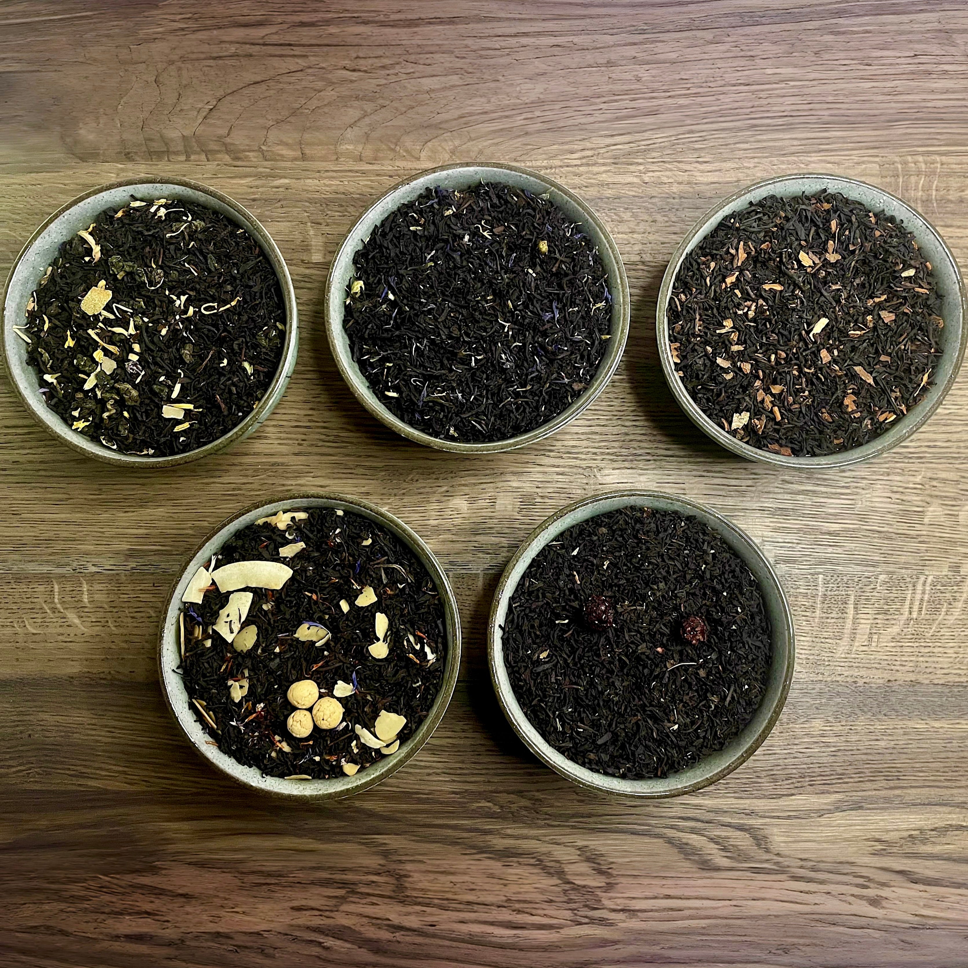 Bundle Süße Stunde – Aromatisierte Schwarztees für Genießer:innen – 5 Sorten à 100 g